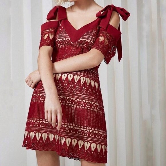 Keepsake the Label Walk On By Lace Dress Size Medium Berry Cutout New - Picture 1 of 9